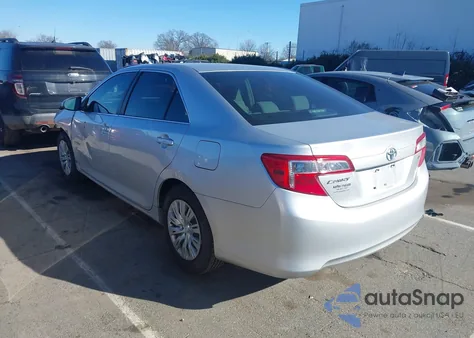2012 Toyota Camry Le z USA, uszkodzony, nr VIN 4T1BF1FK7CU169866
